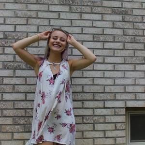 Meet your Posher, Lily